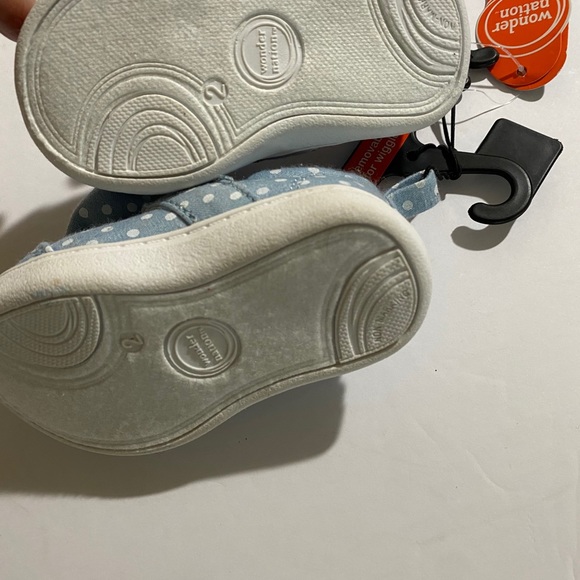 Toddler sizes 2 wonder nation sneaker - Picture 3 of 4